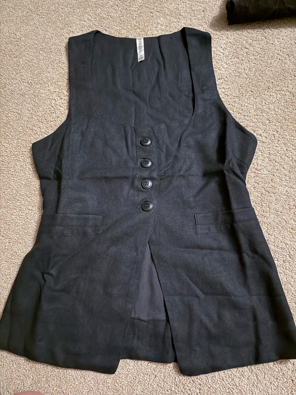 Zenana Outfitters Black Sleeveless Vest